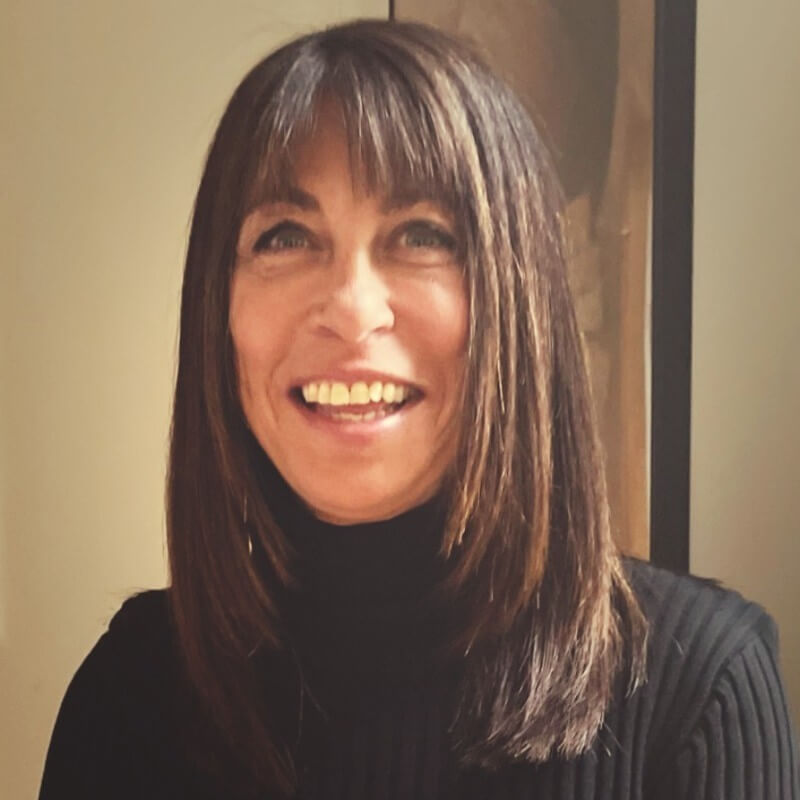 Head shot of Barbara Freeman