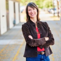 Headshot of Allison Sharkey of the Lake Street Council